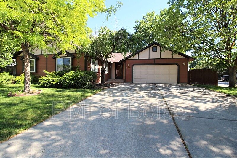 1st image of 11743 W Powderhorn Ct