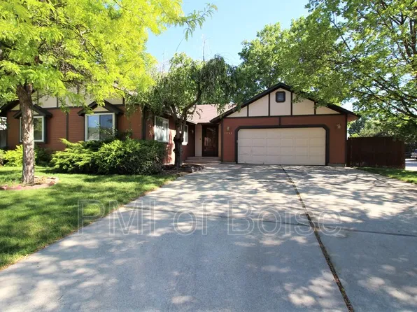11743 W Powderhorn Ct, Boise, ID 83713
