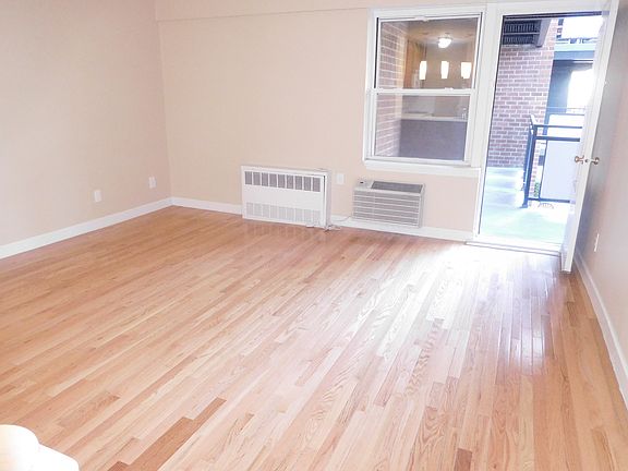 2nd image of 1666 Bell Blvd #433A