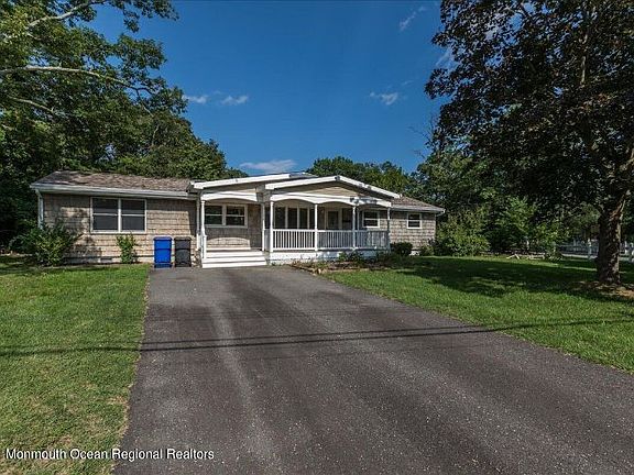2nd image of 883 Bellwood Dr