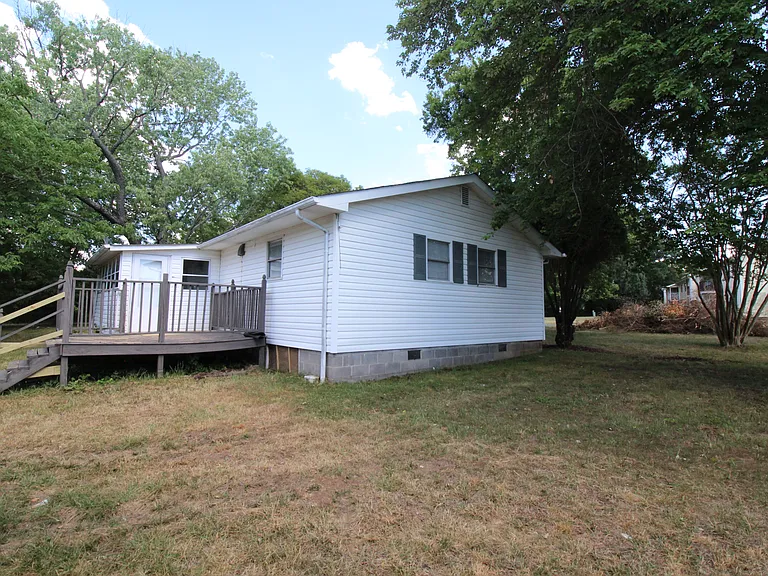 2720 Randleman Rd — Photo 5