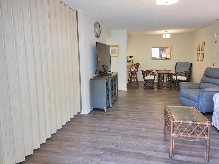 650 Bird Bay Dr E #105 — Photo 8