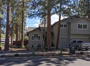 1032 NW Stannium Rd, Bend, OR 97703