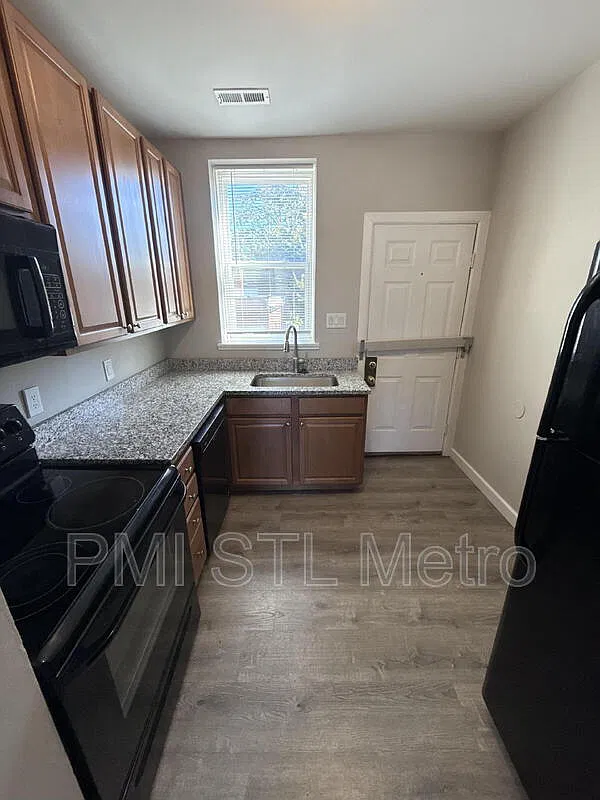 1 bed, 1.0 bath, 625 sqft, $1,100 — Photo 3