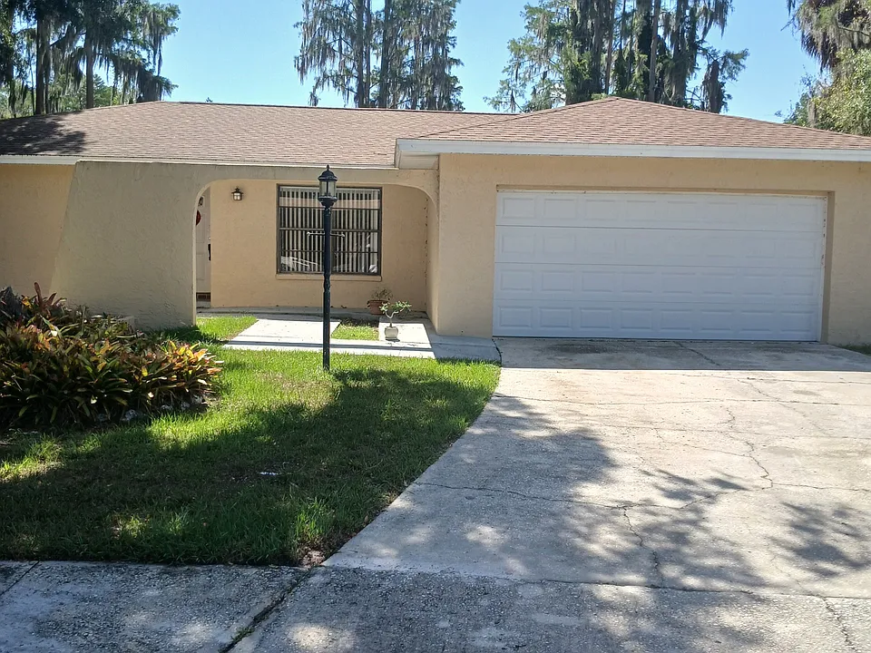 1408 Eastwood Dr