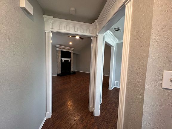 3rd image of 5421 Stagetrail Dr