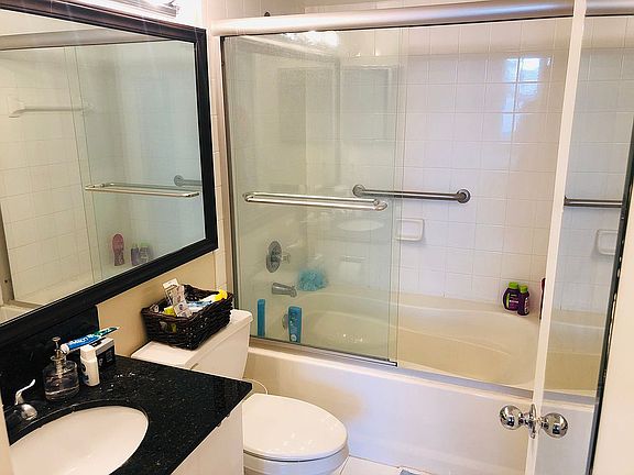 Bathtub 