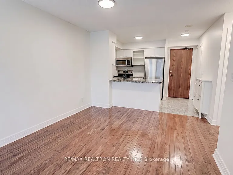 16 Harrison Garden Blvd #2407 — Photo 7