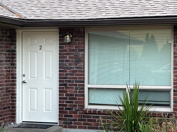 158 S 152nd St APT 2