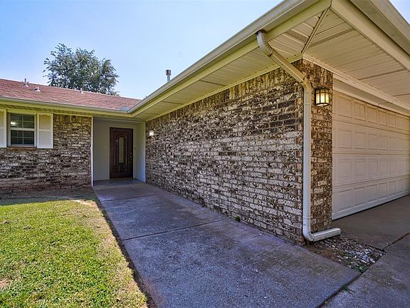 2nd image of 8916 Kenny Cir