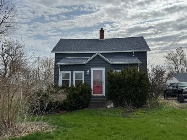 703 S Poplar St, Onarga, IL 60955