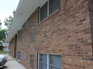 1007 8th St APT 6, Highland, IL 62249