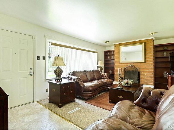 5th image of 3138 Janes Ave