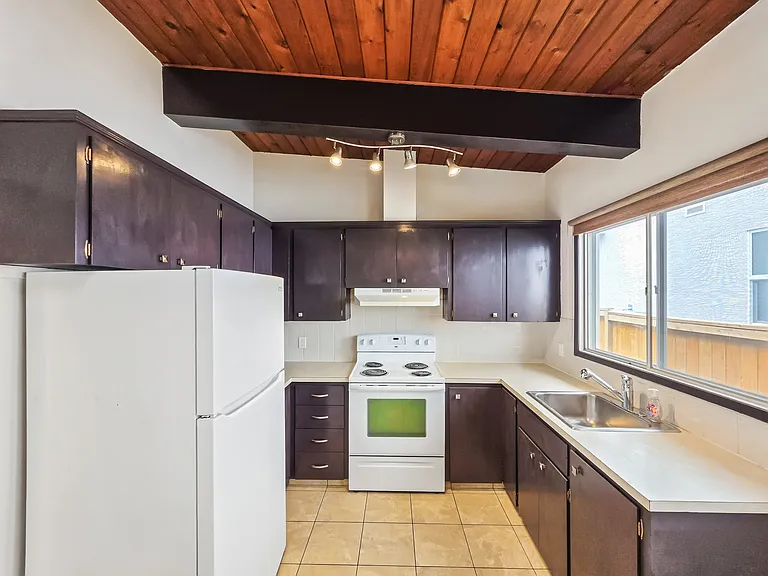 614 56th Ave SW — Photo 11