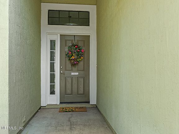 5th image of 427 HEARTHSIDE Court