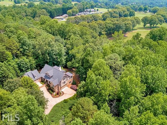 3rd image of 155 Orchard Creek Dr