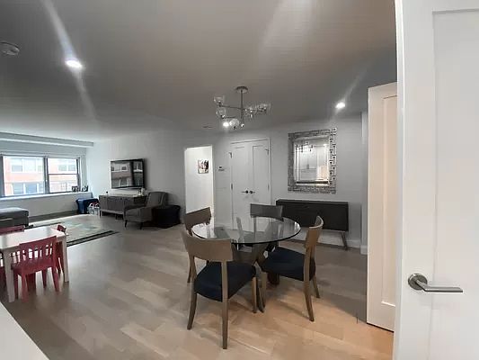 3rd image of 10 W 15th St #1112/13