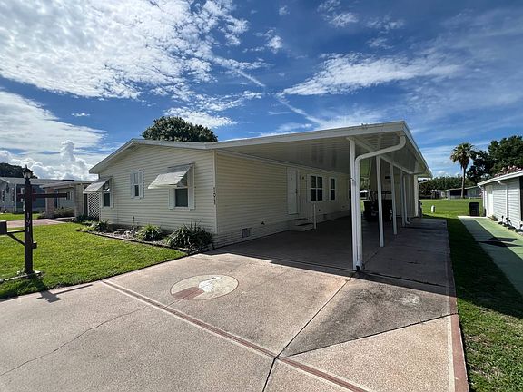 2nd image of 191 Fairway Cir #191