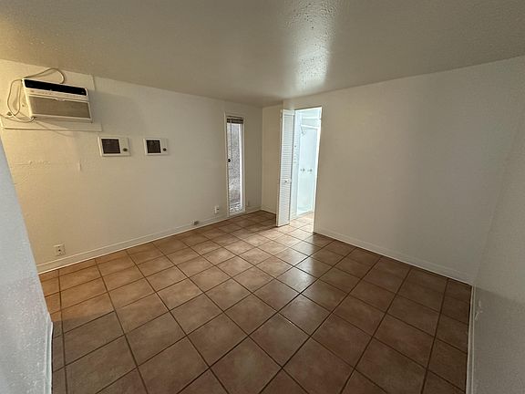 5th image of 1601 Francis St #16689124
