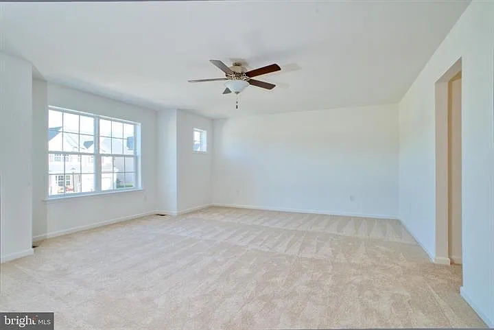 651 Stockdale Dr — Photo 7