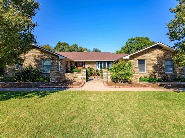 8020 W Hendryx Ave, Wichita, KS 67213