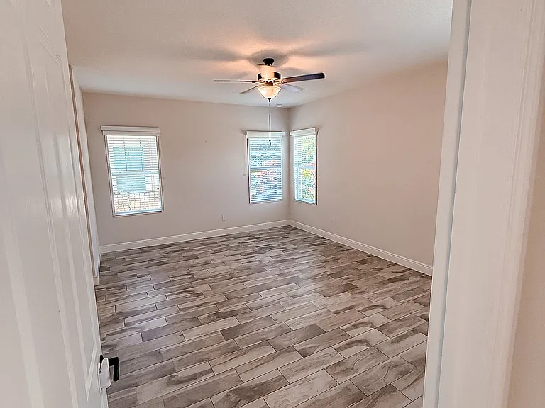 5723 Silver Sun Dr — Photo 26