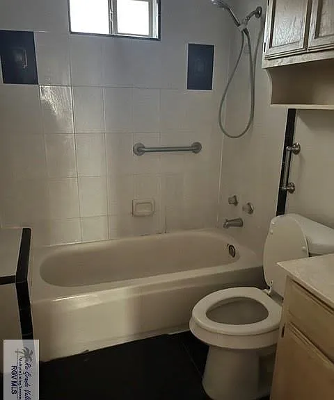 2714 E Mark Cir — Photo 3