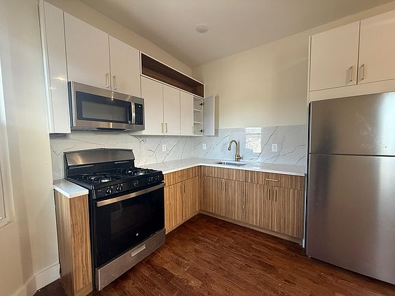 5th image of 42 Van Nostrand Ave #4