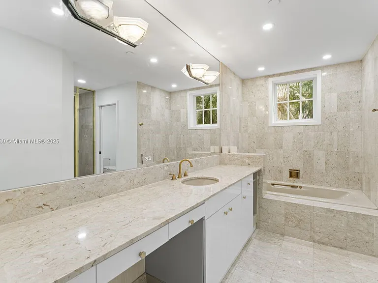 19217 Fisher Island Dr #19217 — Photo 22