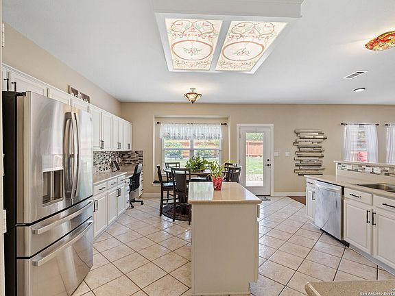 4th image of 2311 Cardigan Hill