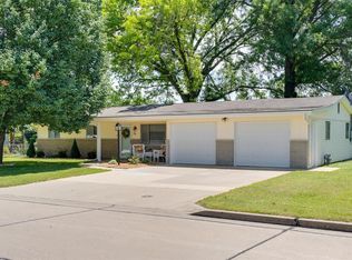 88 Susan Dr, Saint Charles, MO 63301