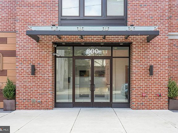 3rd image of 600 S 24th St Unit 211