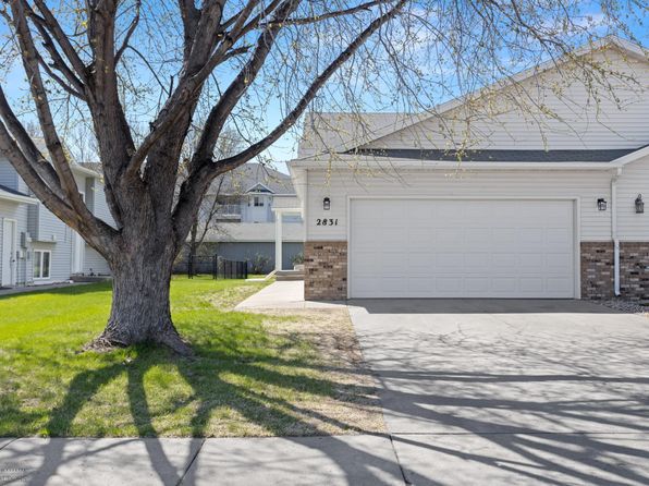 2831 Wheatland Dr S, Fargo, ND 58103