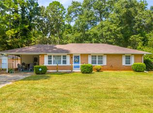 12 Dendy St W, Pelzer, SC 29669