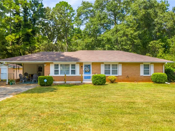 12 Dendy St W, Pelzer, SC 29669