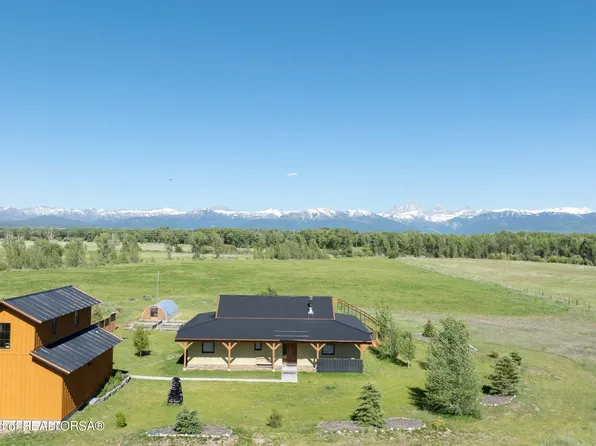 5035 N 4250 W, Tetonia, ID 83452