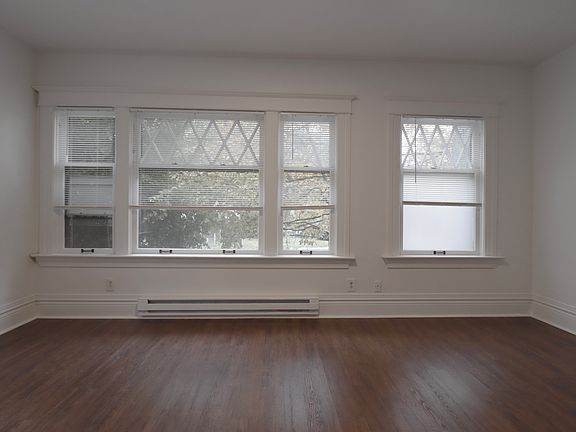 4th image of 302 10th Ave E #A