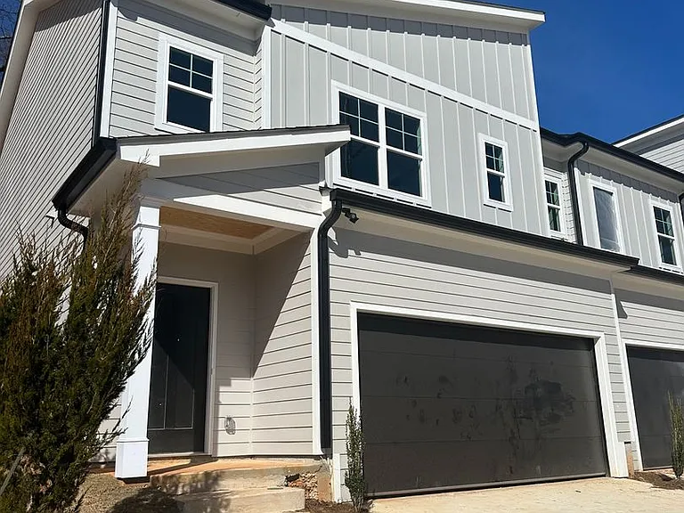 2429 Martin Luther King Jr Blvd — Photo 1