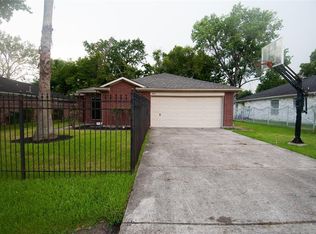 9919 Raymondville Rd, Houston, TX 77093