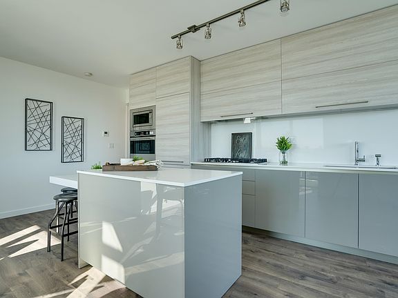 3rd image of 4488 Juneau St #1408