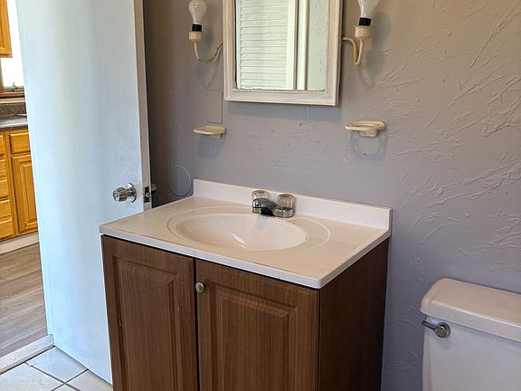 1/2 bath - 1st floor