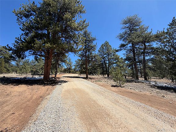 4th image of 204 Opal Drive