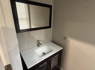 1712 N Dover St, Philadelphia, PA 19121