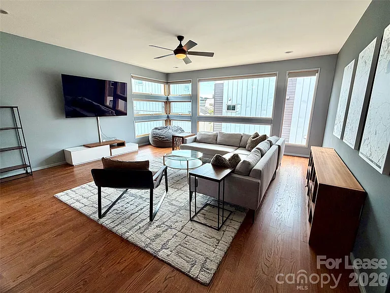305 McNinch St #B — Photo 6