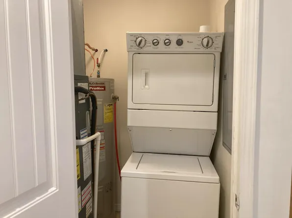 12375 Taylor Ln APT 2, Plato, MO 65552