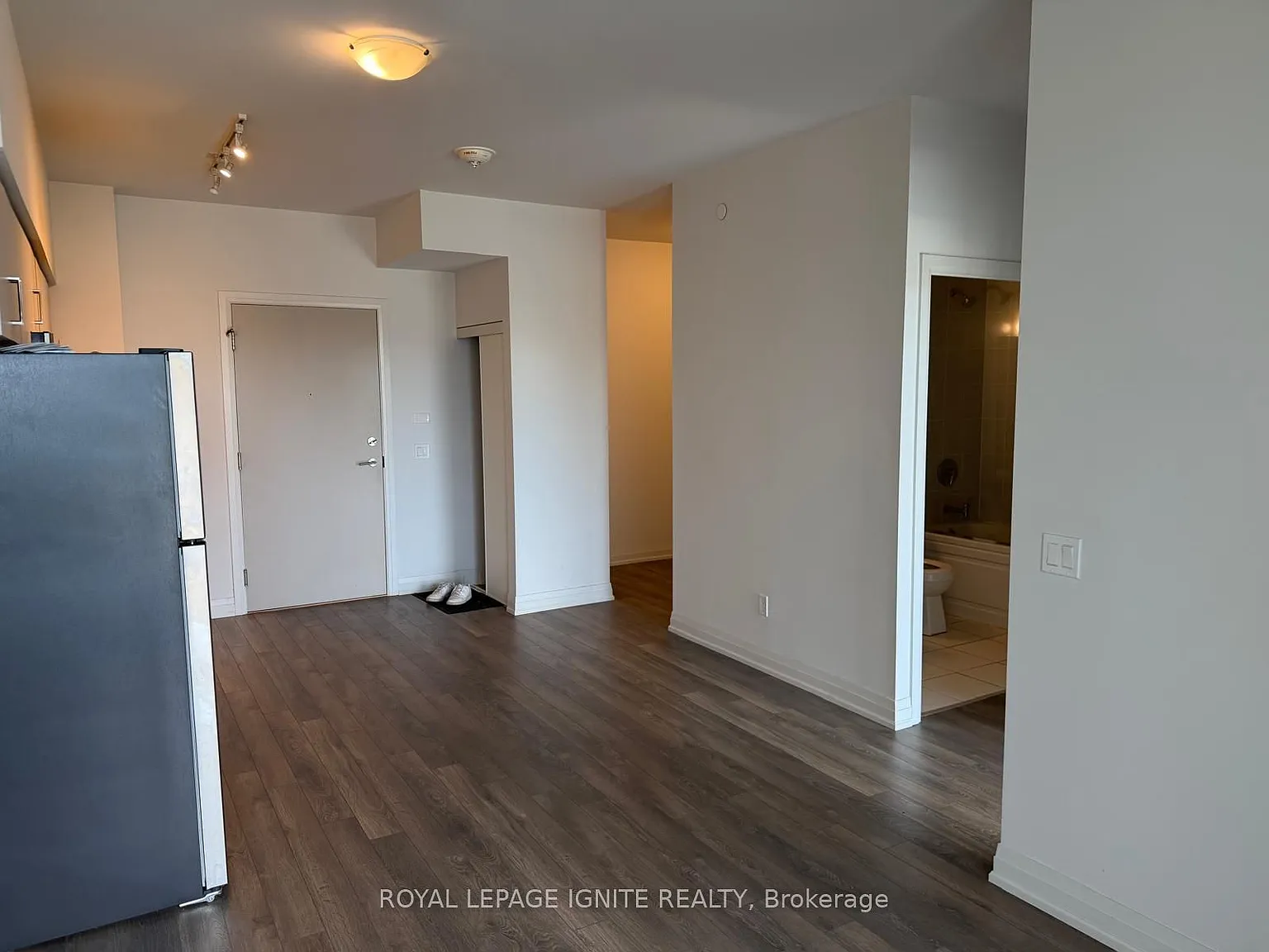 2 bed, $2,300 — Photo 3