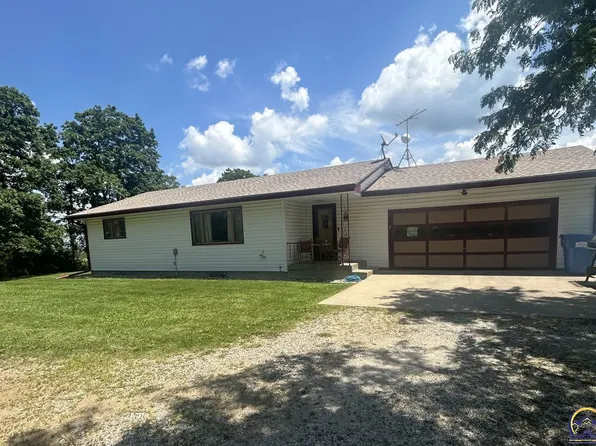 14483 110th Rd, Hoyt, KS 66440