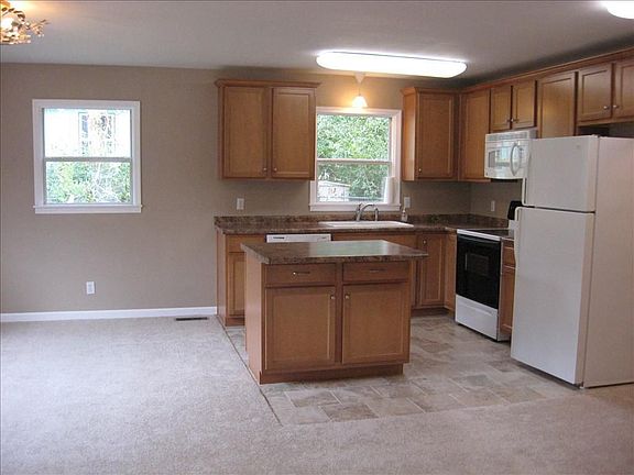 2nd image of 1203 Carraway St