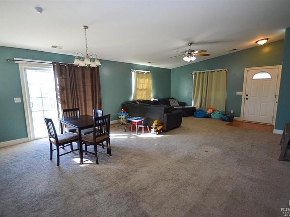 2nd image of 1409 Hickory Ln