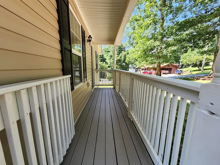 2635 Poplar Ln — Photo 5